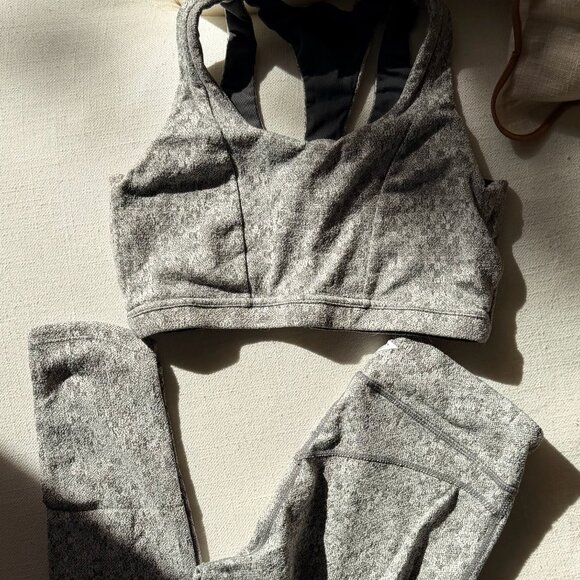 Gymshark heathered grey leggings + sports bra set - Picture 3 of 3
